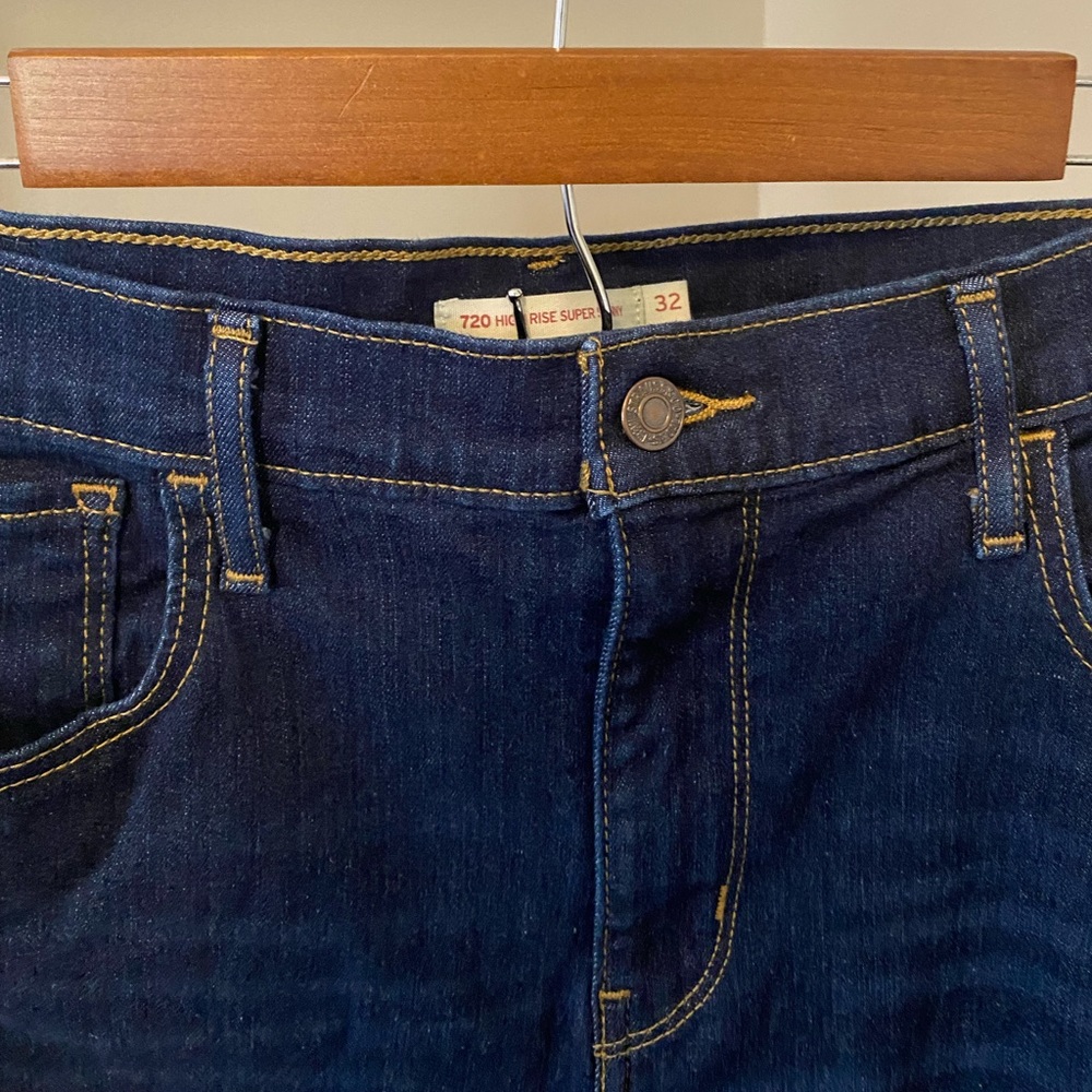 LEVIS High Rise Super Skinny - Picture 3 of 6